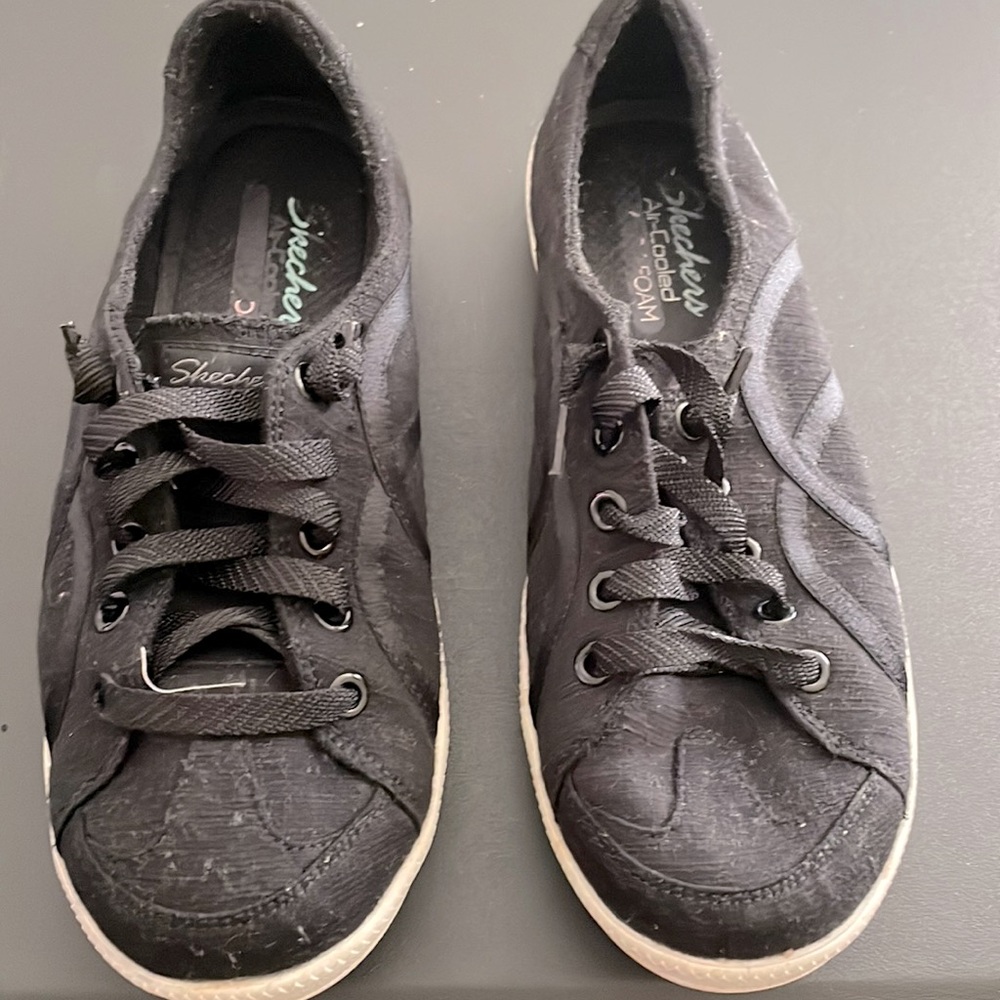 Womens Skechers Tennis Shoes